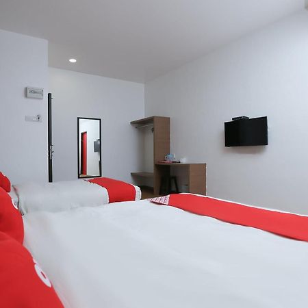 Oyo 89915 East Mount Hotel Kukup Luaran gambar