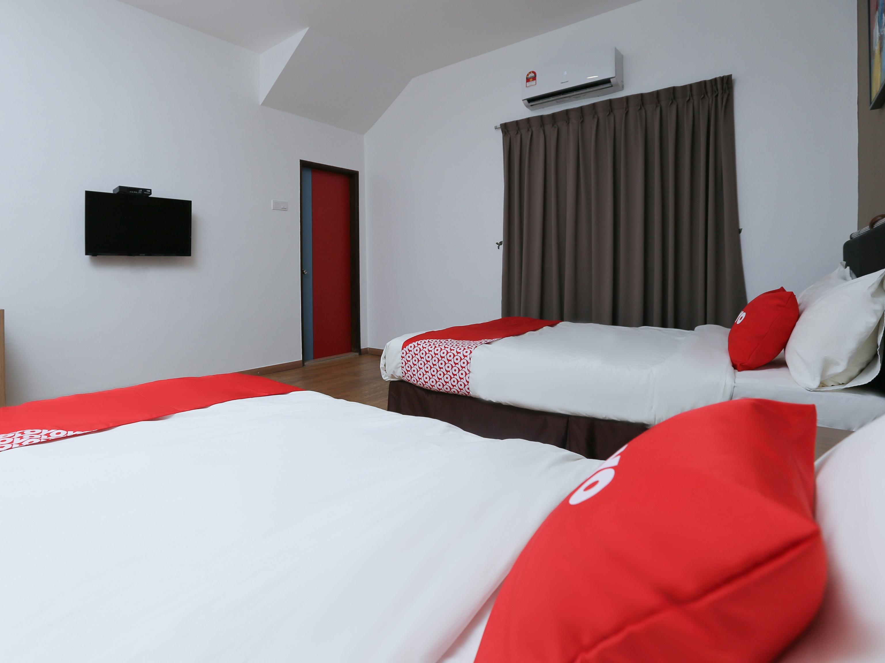 Oyo 89915 East Mount Hotel Kukup Luaran gambar