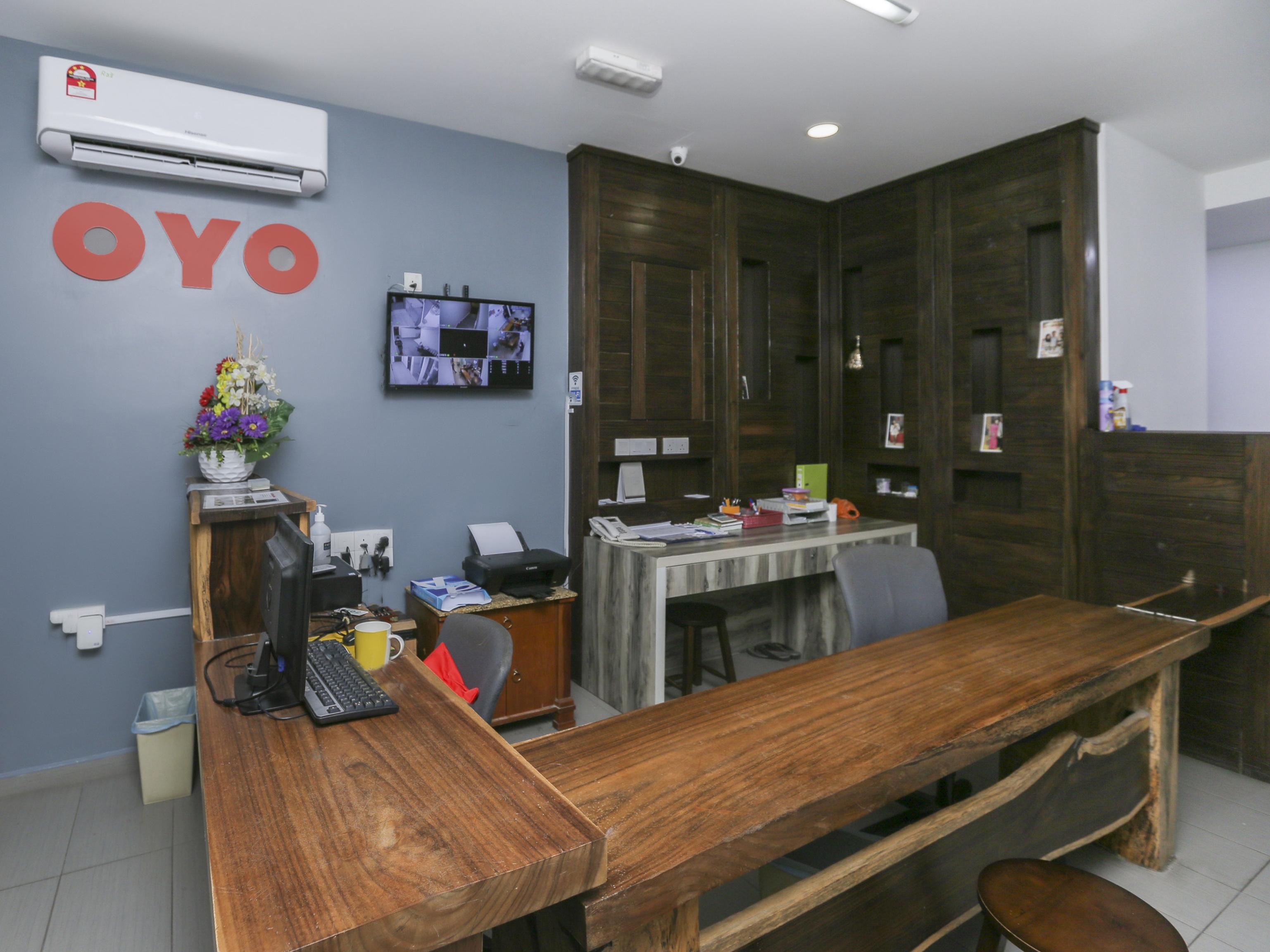 Oyo 89915 East Mount Hotel Kukup Luaran gambar