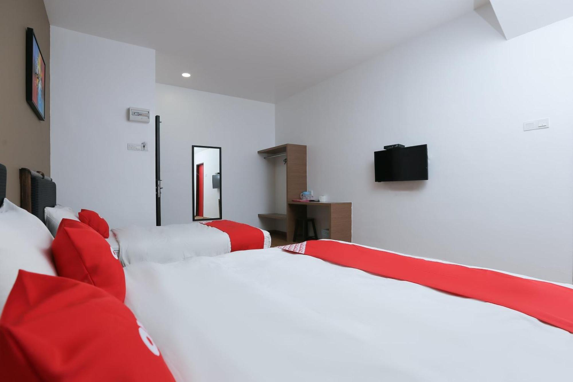 Oyo 89915 East Mount Hotel Kukup Luaran gambar