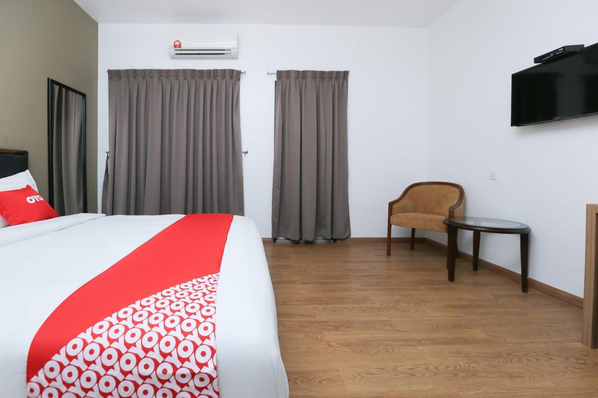 Oyo 89915 East Mount Hotel Kukup Luaran gambar