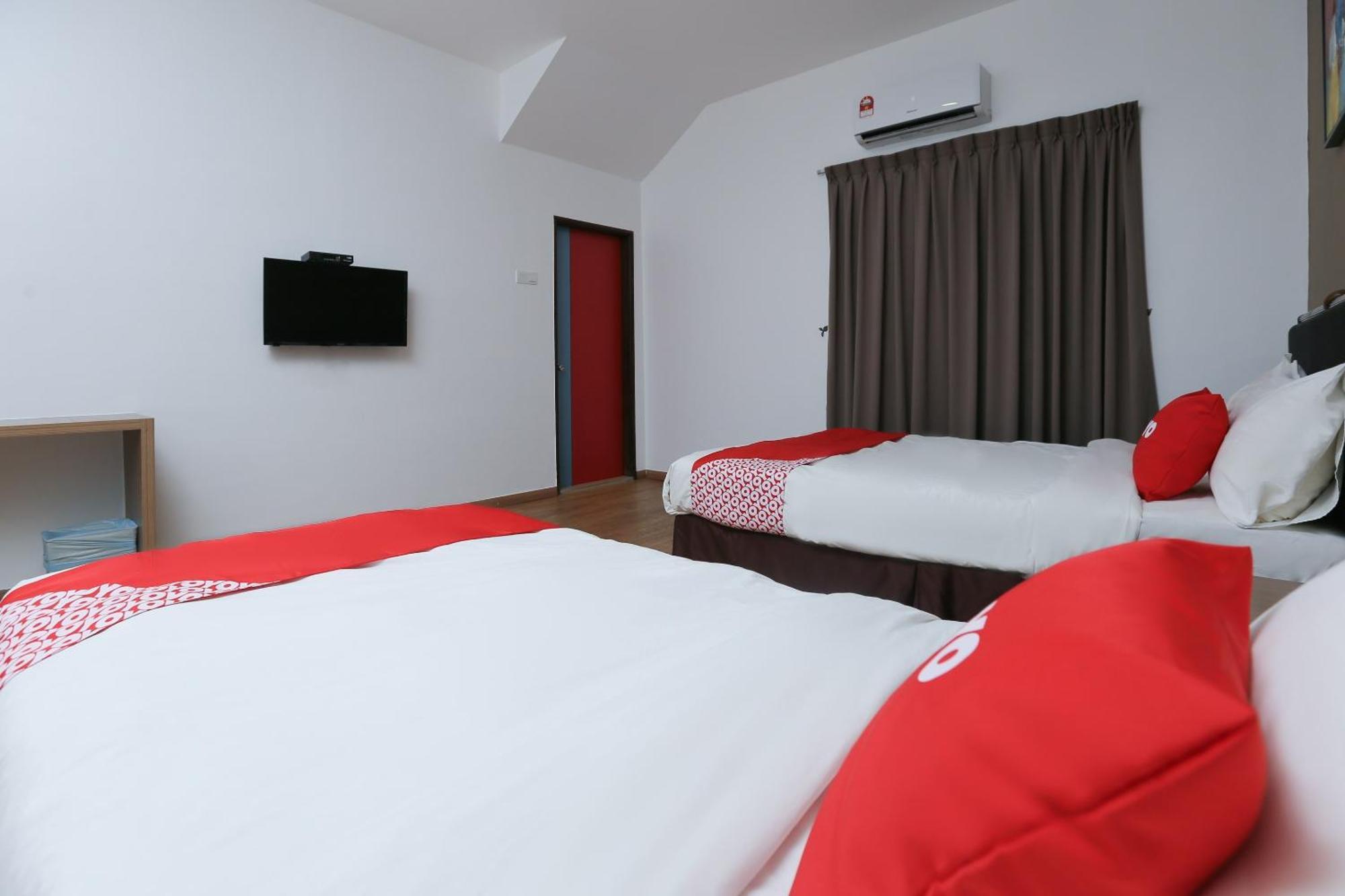 Oyo 89915 East Mount Hotel Kukup Luaran gambar