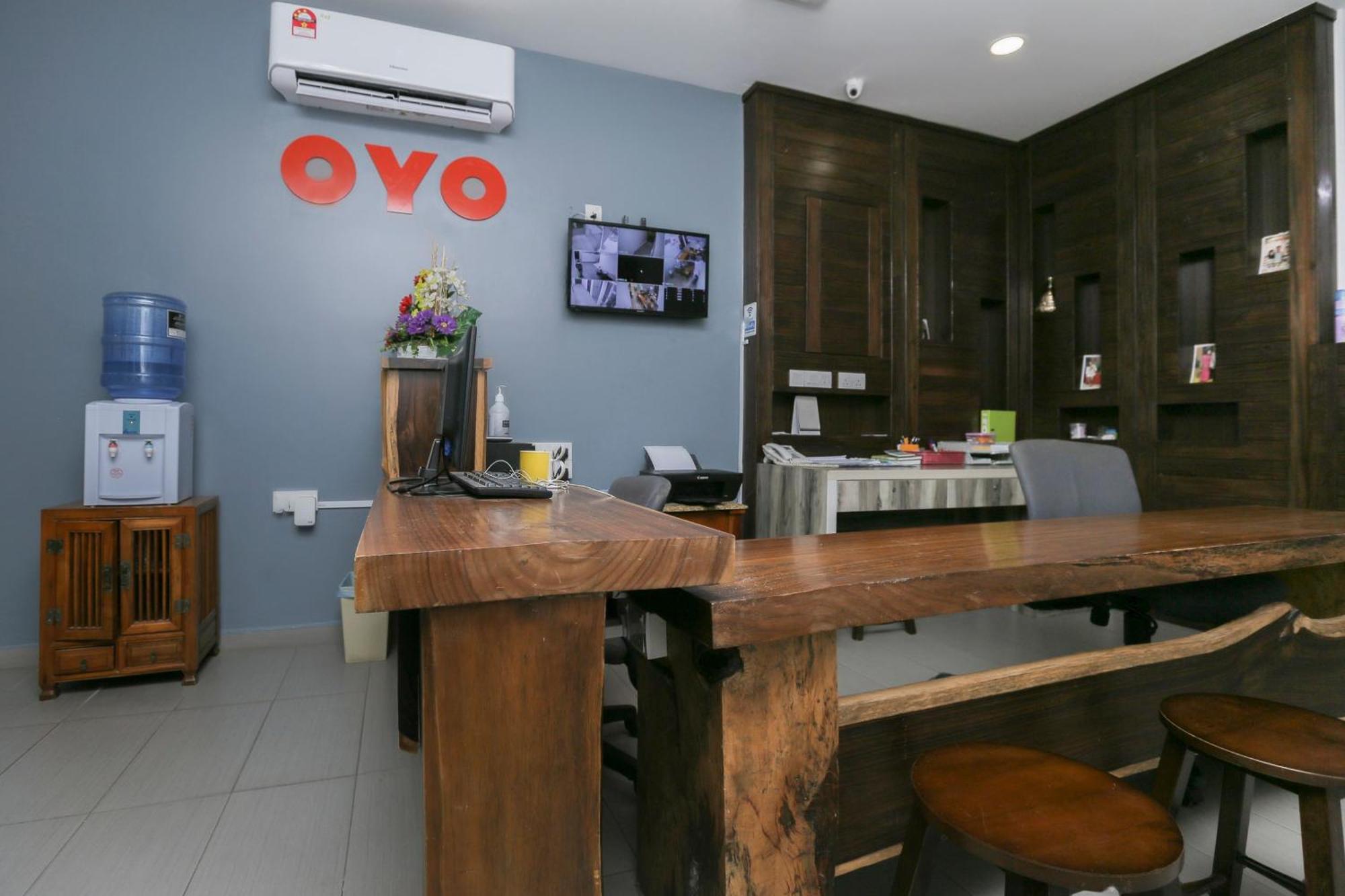 Oyo 89915 East Mount Hotel Kukup Luaran gambar
