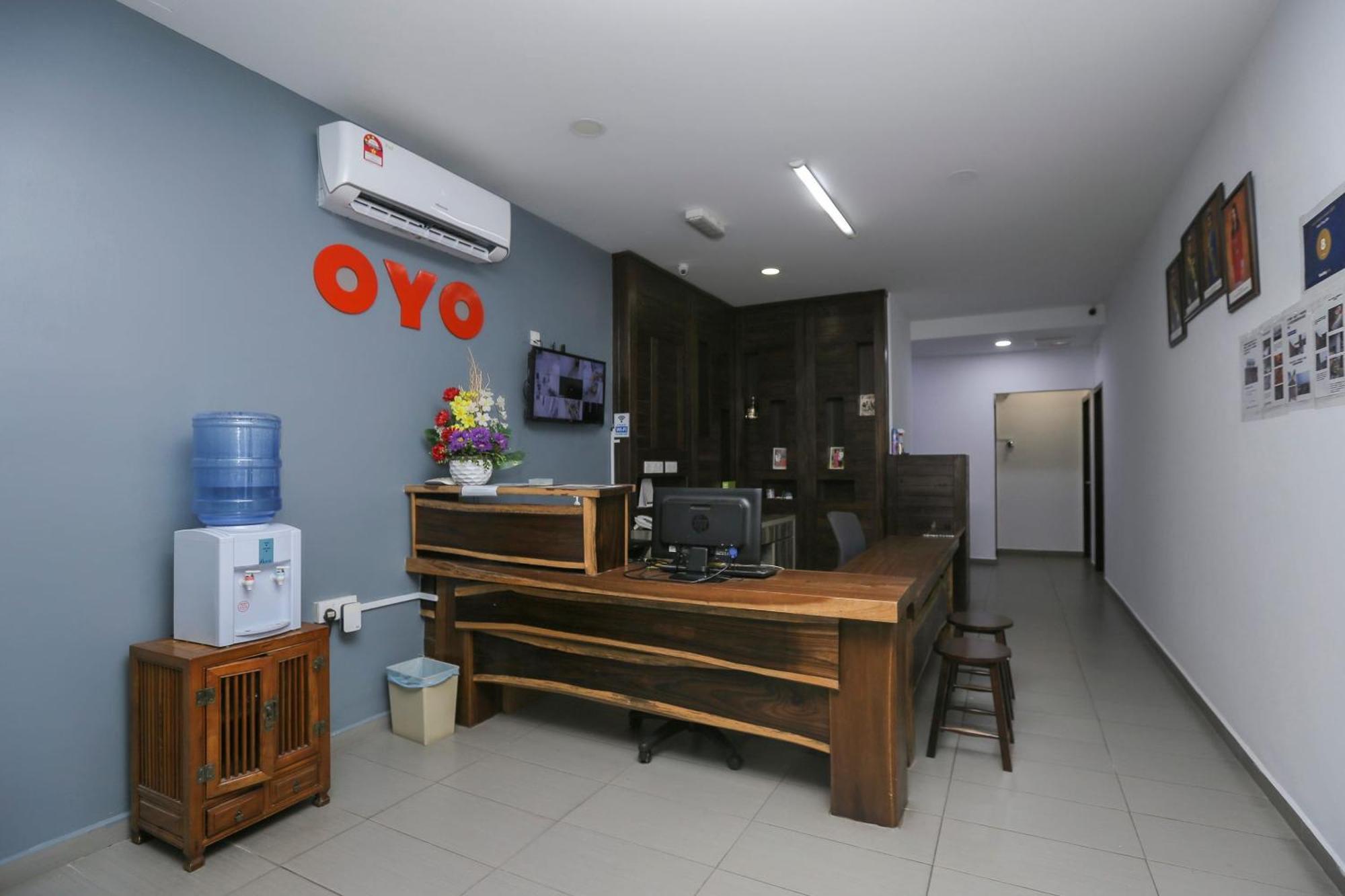 Oyo 89915 East Mount Hotel Kukup Luaran gambar