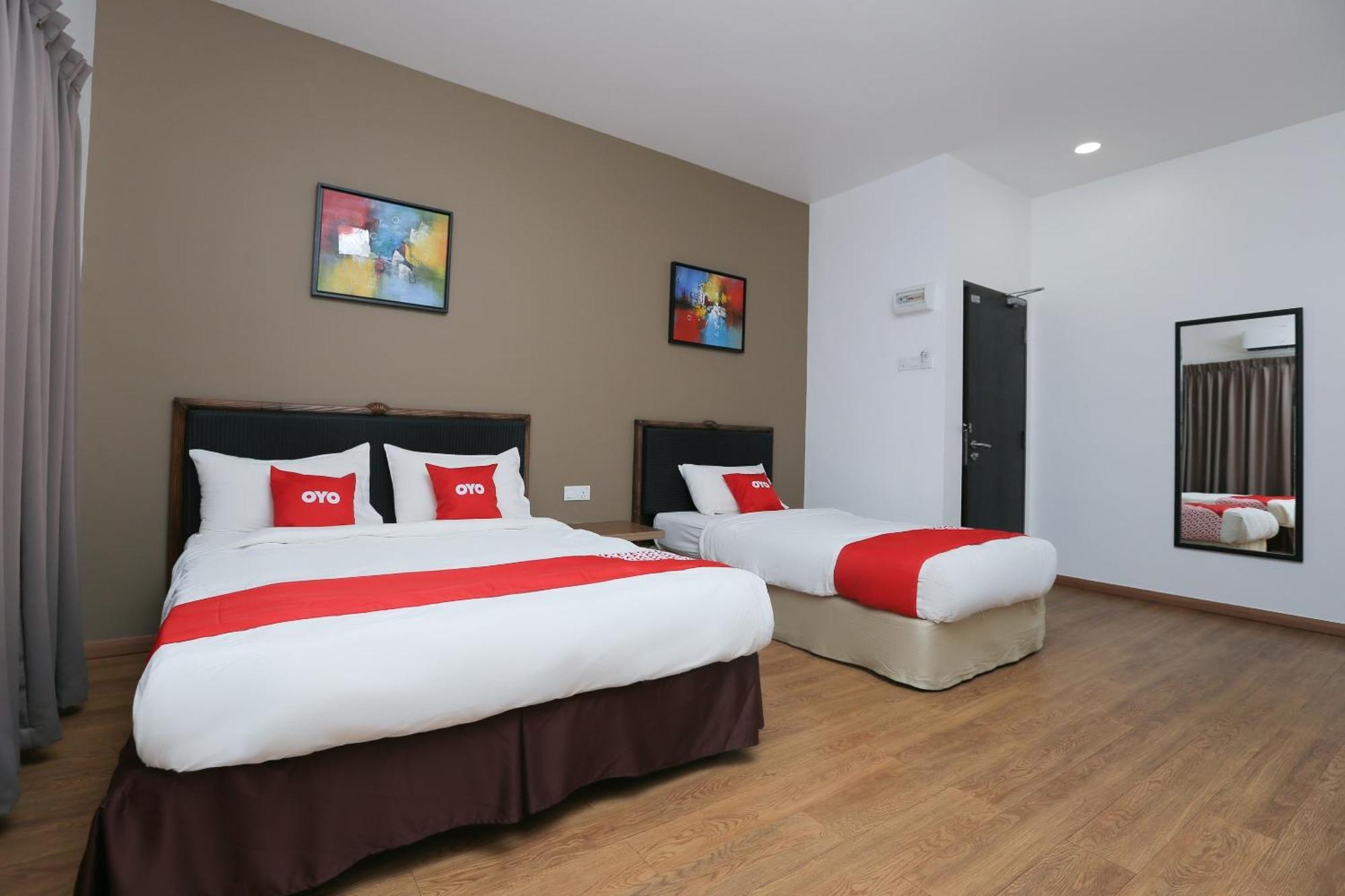 Oyo 89915 East Mount Hotel Kukup Luaran gambar