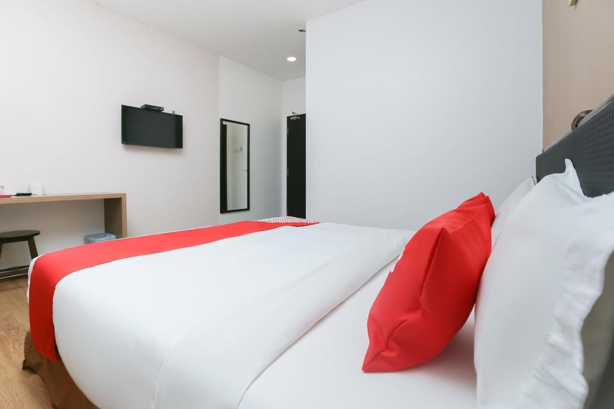 Oyo 89915 East Mount Hotel Kukup Luaran gambar