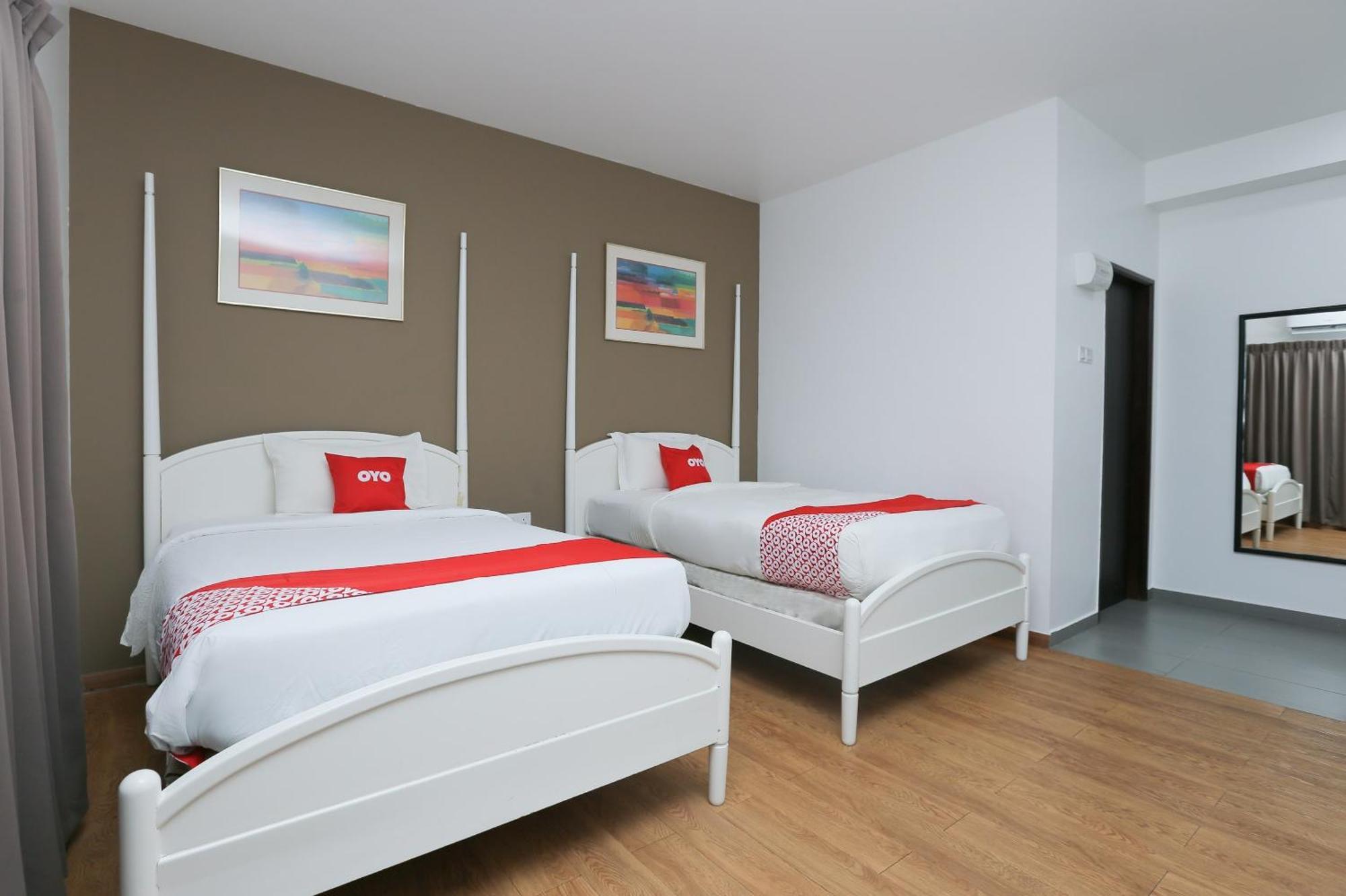 Oyo 89915 East Mount Hotel Kukup Luaran gambar