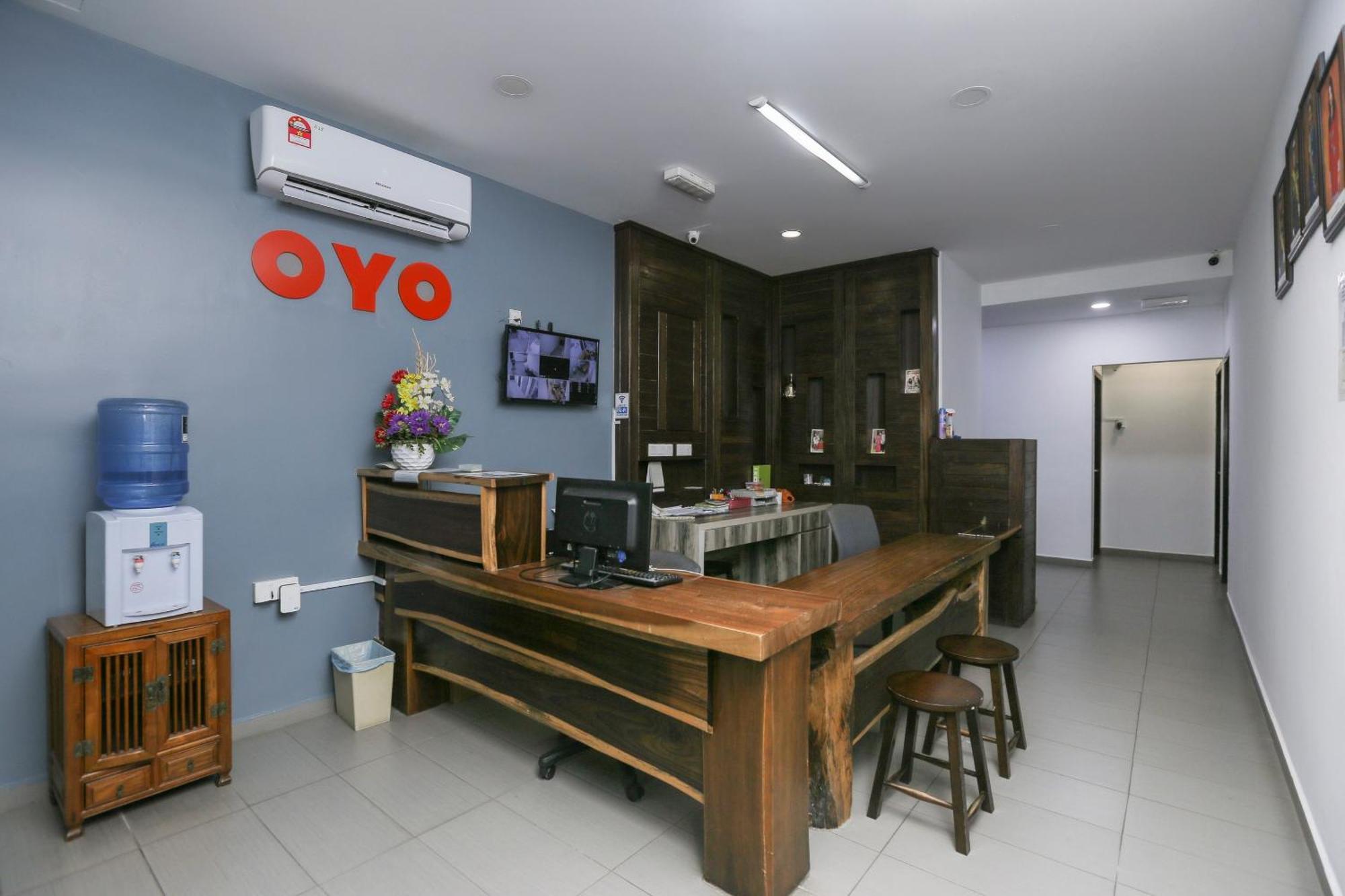 Oyo 89915 East Mount Hotel Kukup Luaran gambar