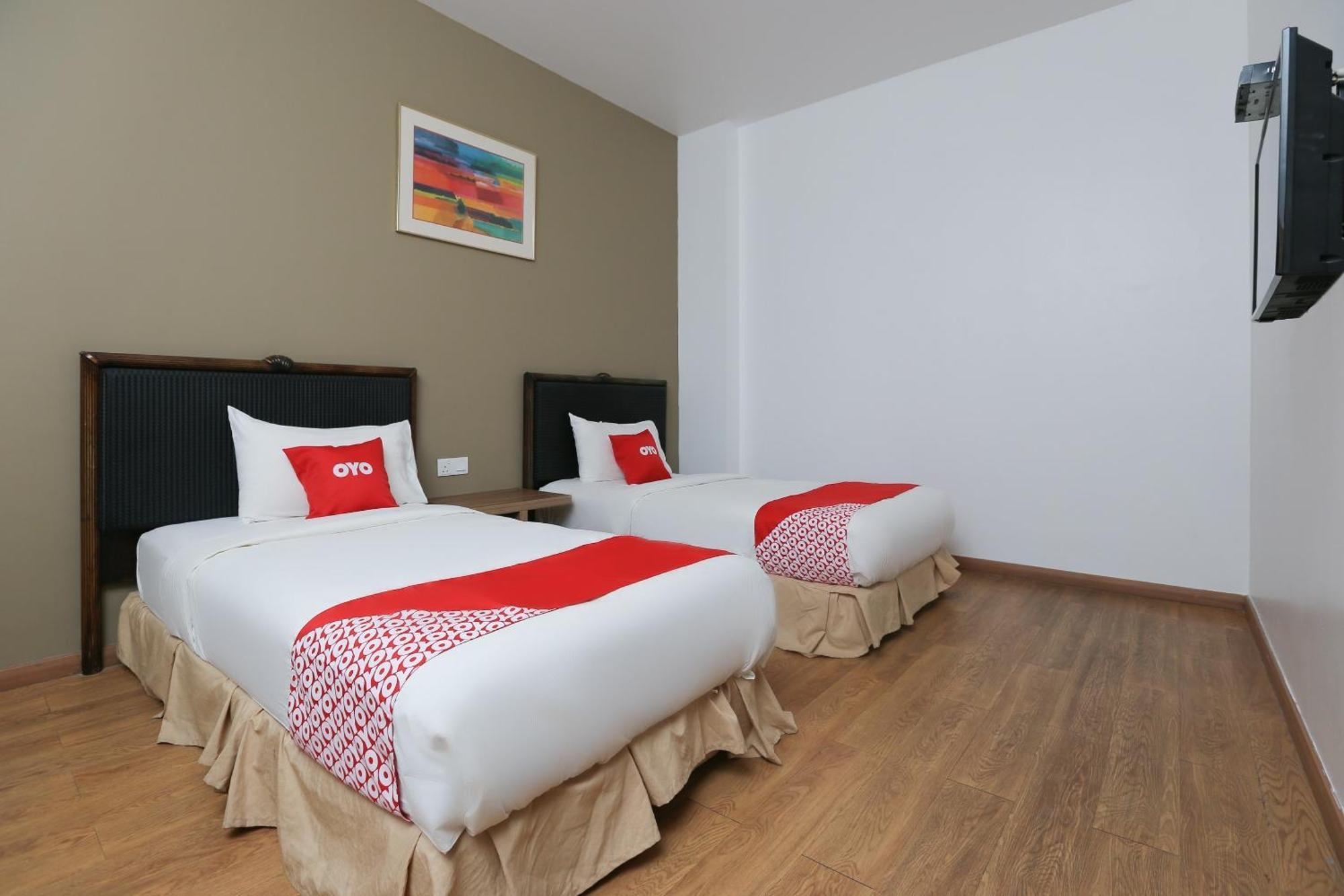 Oyo 89915 East Mount Hotel Kukup Luaran gambar