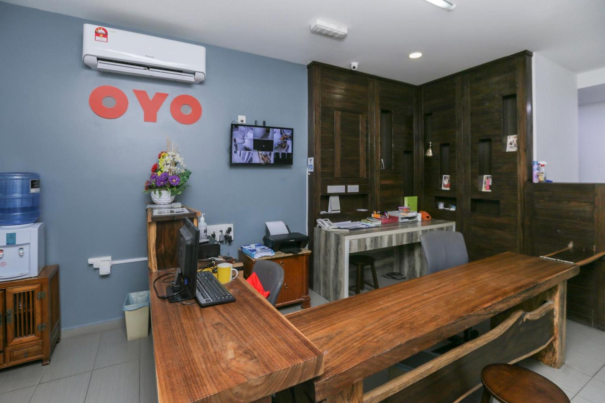Oyo 89915 East Mount Hotel Kukup Luaran gambar