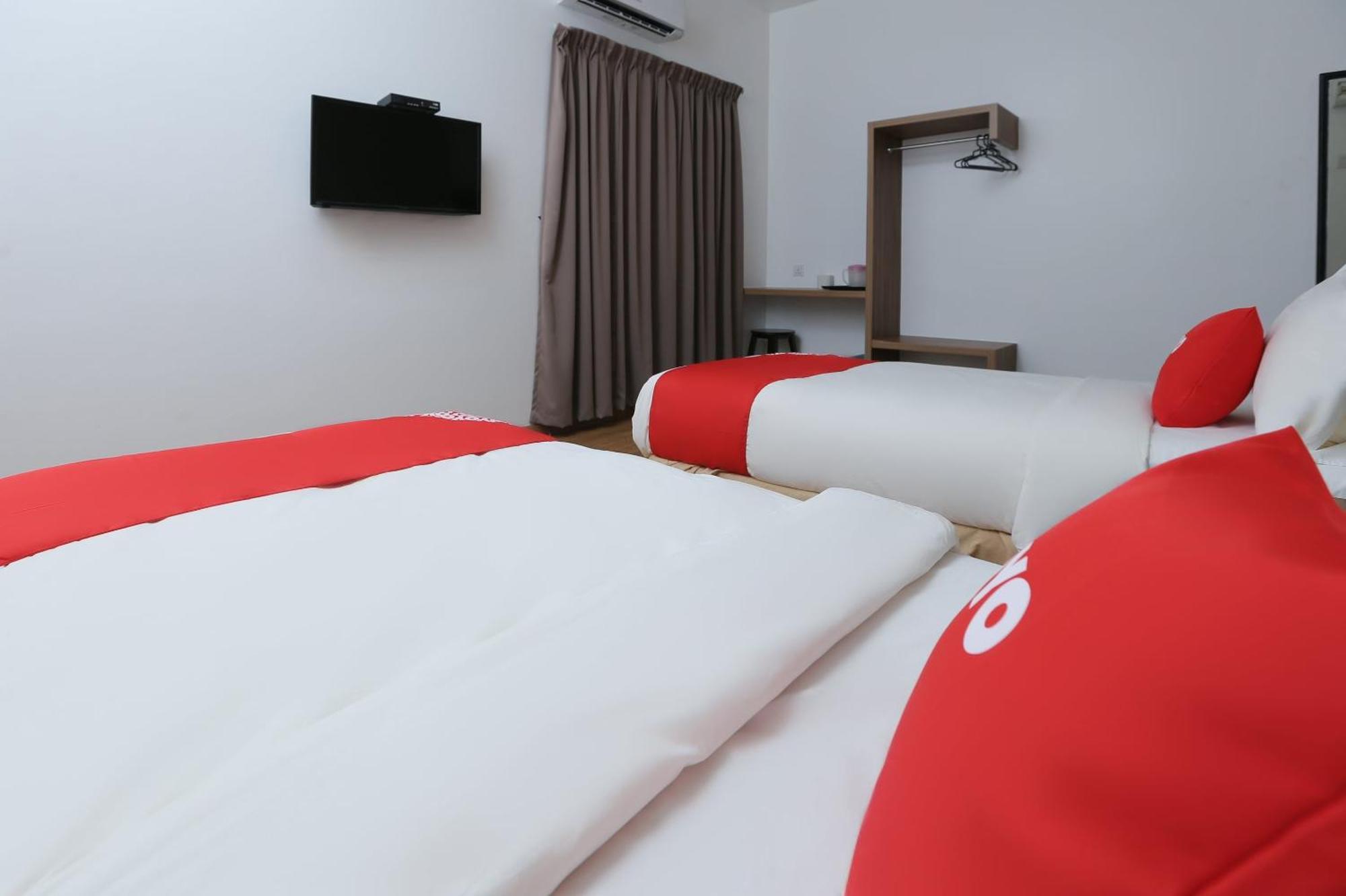 Oyo 89915 East Mount Hotel Kukup Luaran gambar
